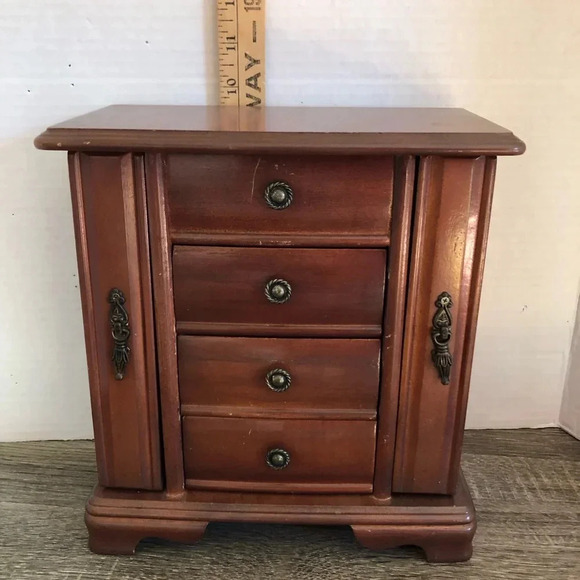 1970s Gunther Mele Jewelry Chest - Picture 9 of 11